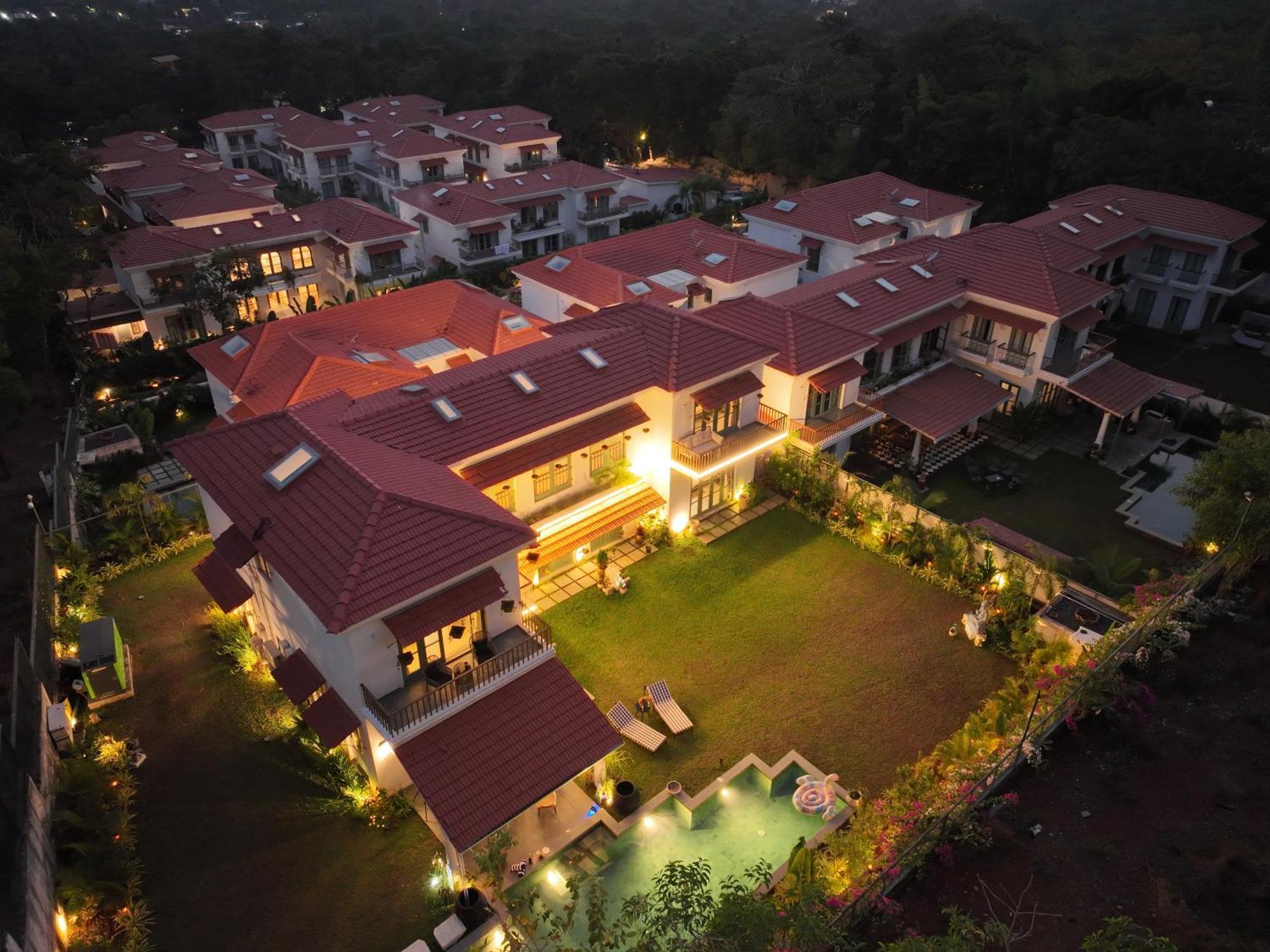 ヴァガトール Casa Azul- Luxury 4Bhk Assagao With Private Poolヴィラ エクステリア 写真